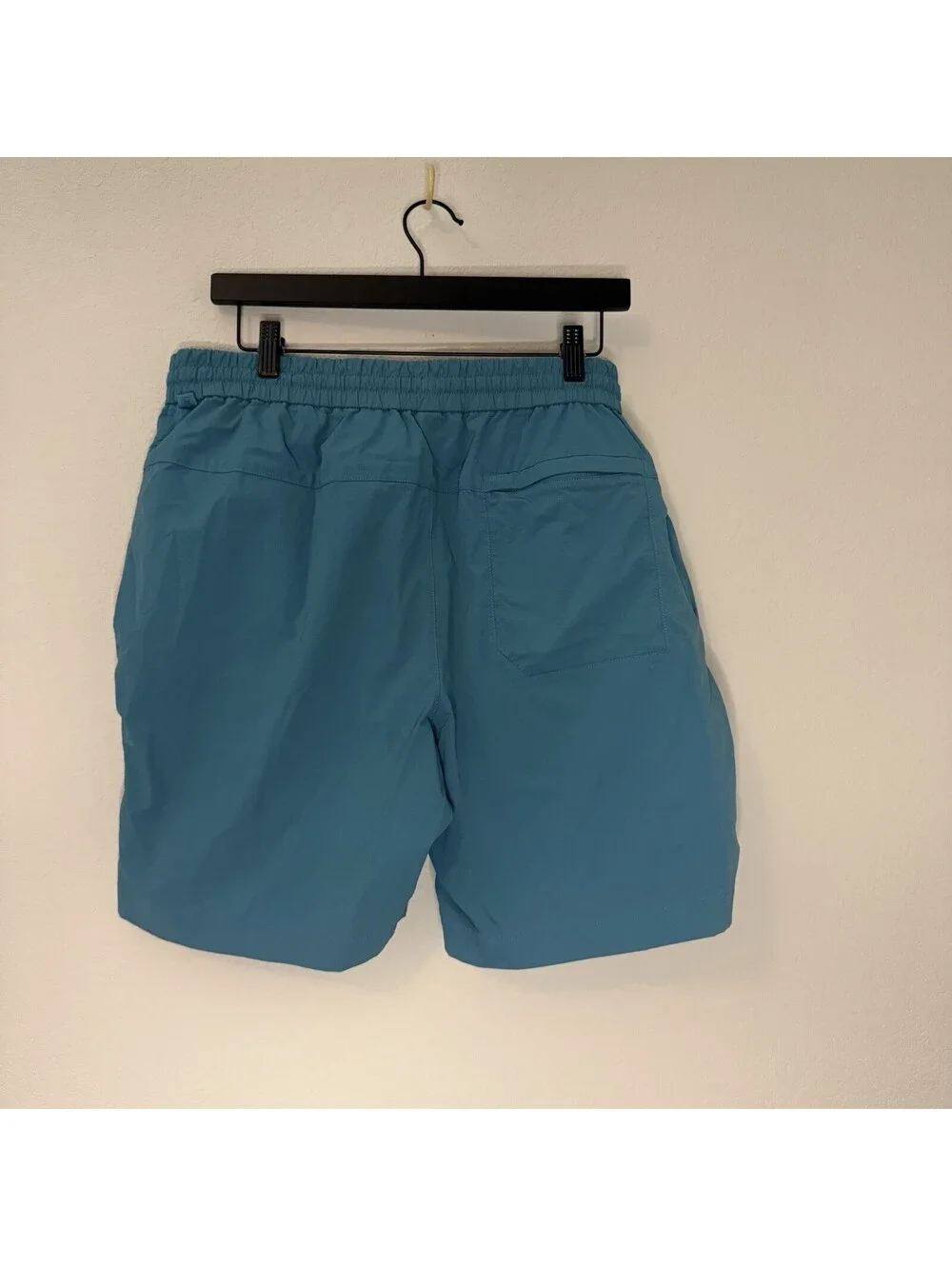 Lululemon Men’s XL Shorts Blue Stretch Athletic Training Casual Sports